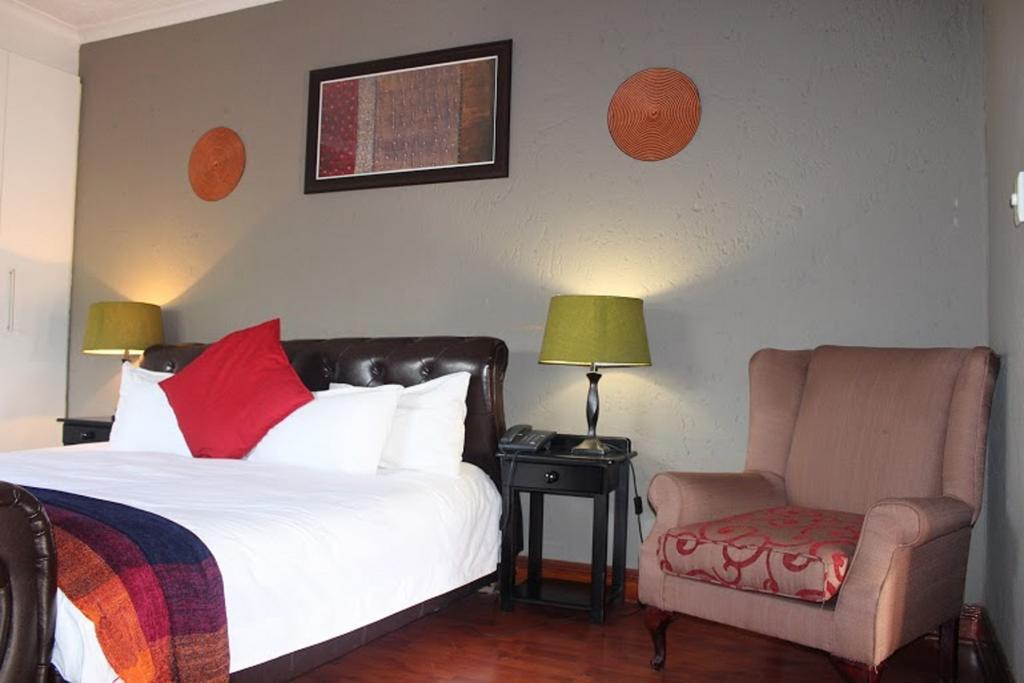 יוהנסבורג Flamboyant Guest Lodge מראה חיצוני תמונה