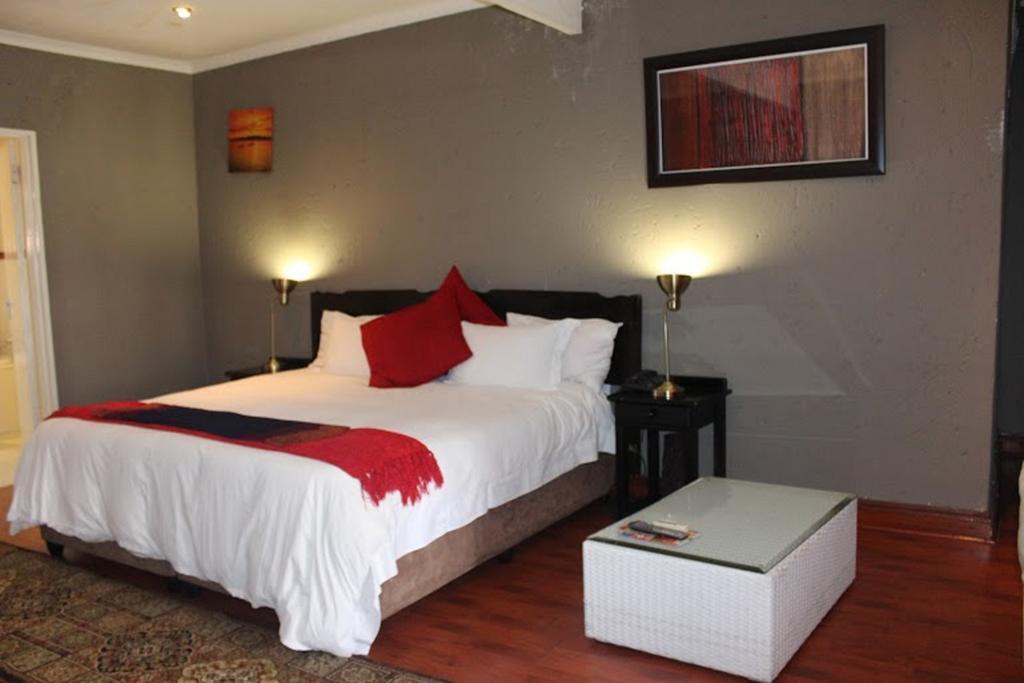 יוהנסבורג Flamboyant Guest Lodge מראה חיצוני תמונה